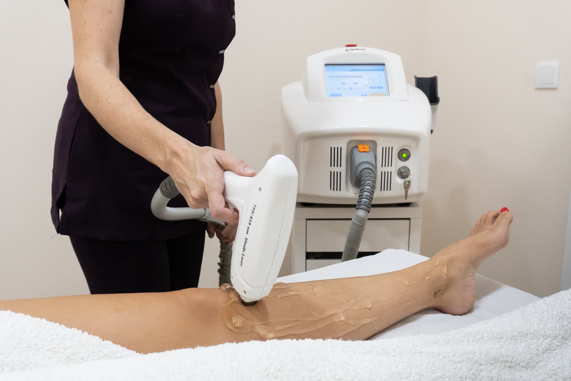 Sesión de depilación láser diodo en Pilar Romero Skincare & Beauty, San Vicente del Raspeig